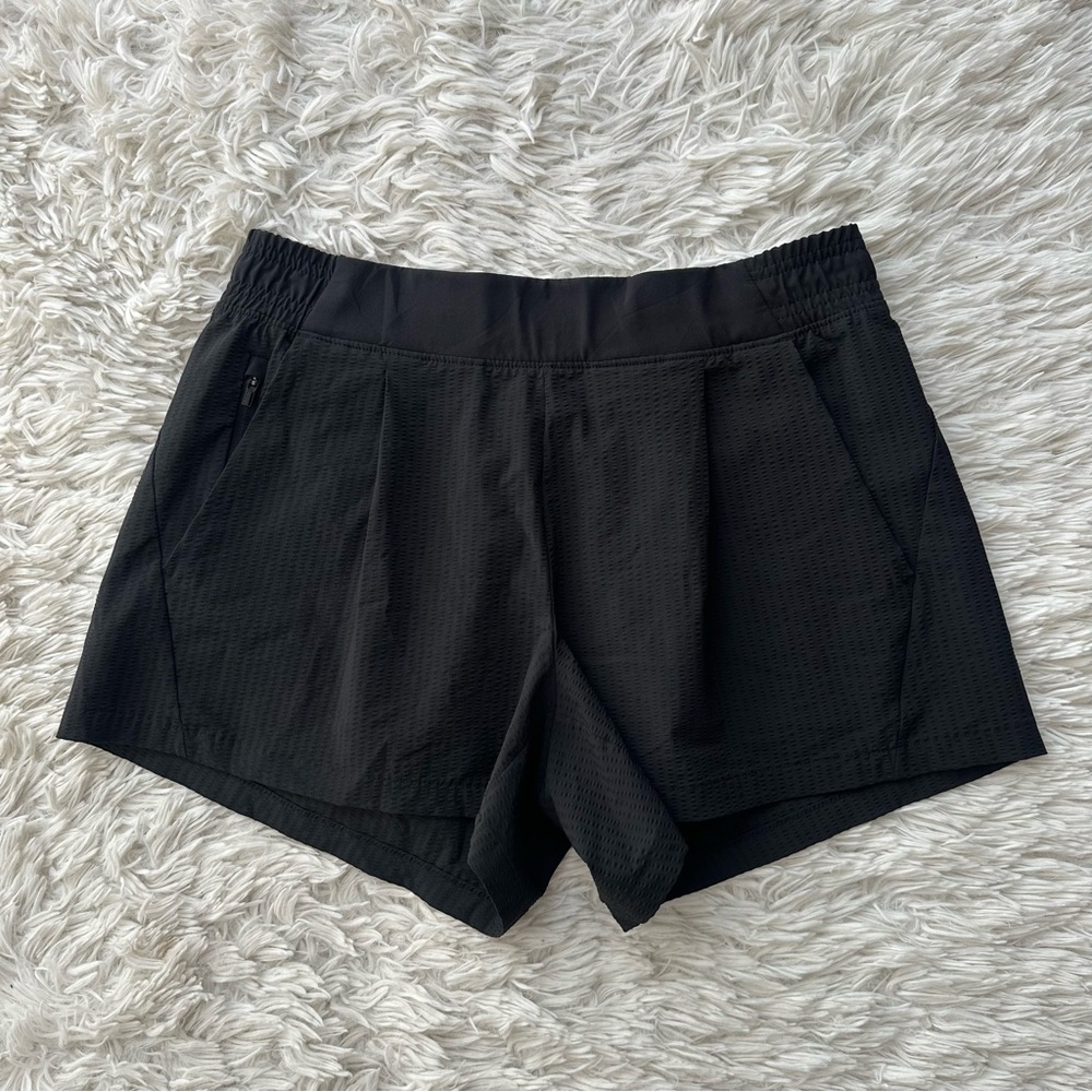 Athleta Textured Brooklyn Shorts Black Size 8 Lightweight Athletic
